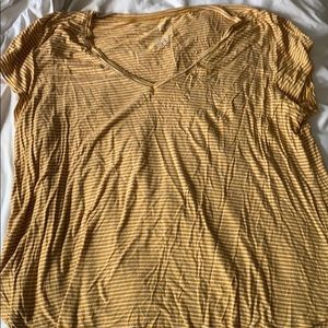American eagle yellow and white v neck